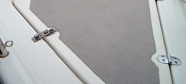 weiche Decks- und Antirutschbeschichtung